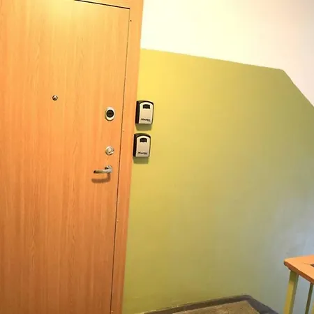 Bright Apartment,for 1-4,near Old Town Apartament *